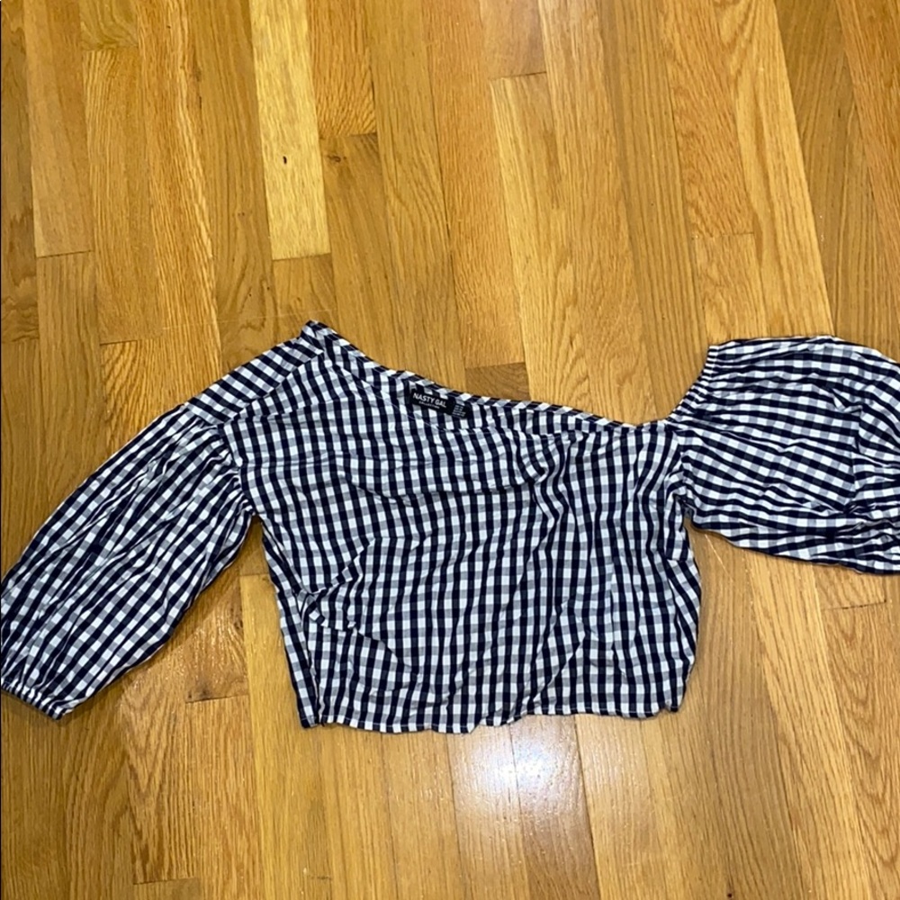 Black and white checkered crop